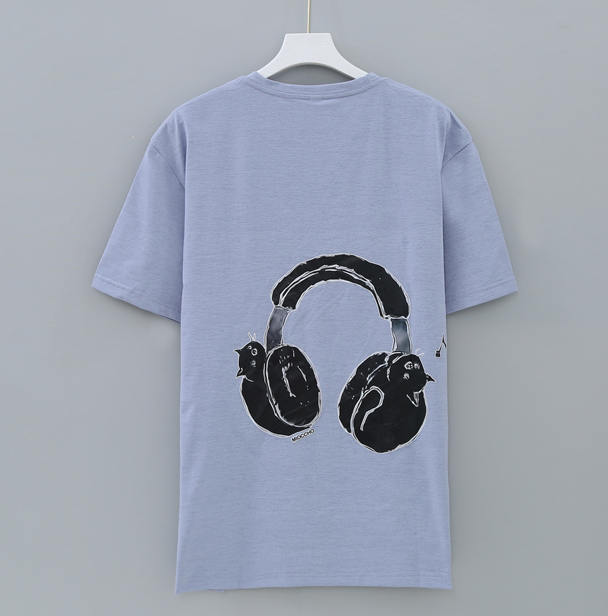 เสื้อยืดกันยุงสกรีนลายหูฟังสุดเท่ สีมวงพาสเทล สีม่วงอ่อน ผ้าคอตตอนแท้ ป้องกันยุง มีกลิ่นมิ้นต์ ไล่ยุงได้ ใส่สบายระบายอากาศ ลายสกรีนคมชัด แห้งไว 